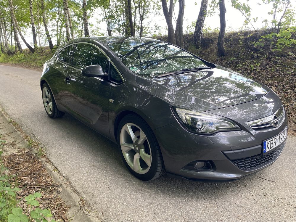 Opel astra j gtc 1.4t