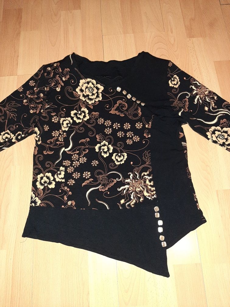 Bluzka damska z wiskozy r 40  L zadbana w kwiaty czarna