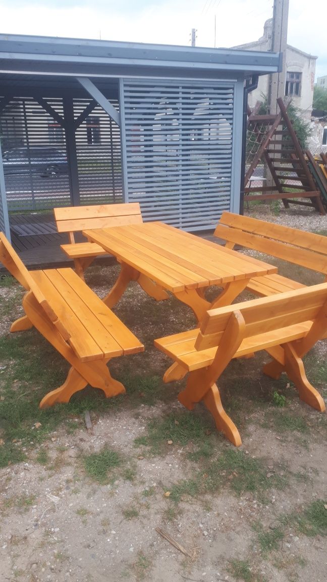 Zestaw mebli ogrodowych, stół ławki fotele
