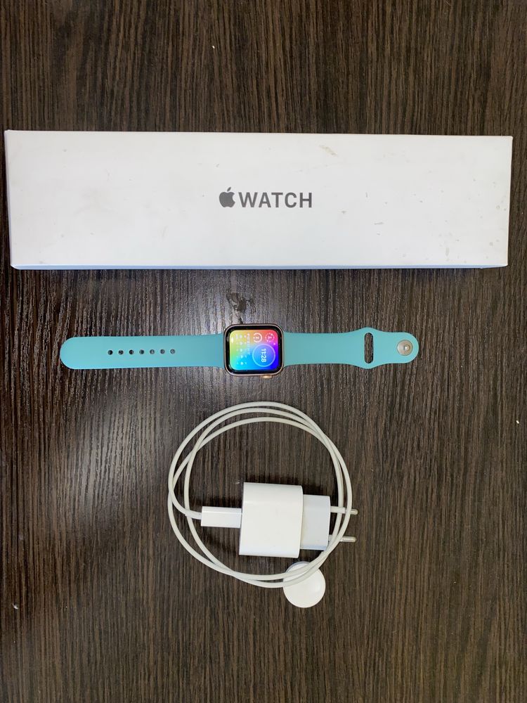 Apple watch SE 40mm Gold