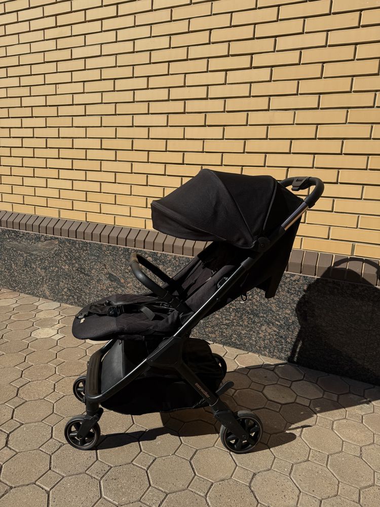 Продаю прогулочную коляску Easywalker