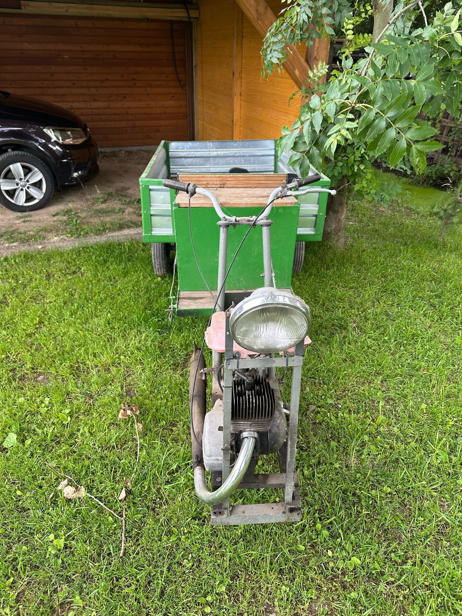 Trójkołowiec z silnikiem WSK