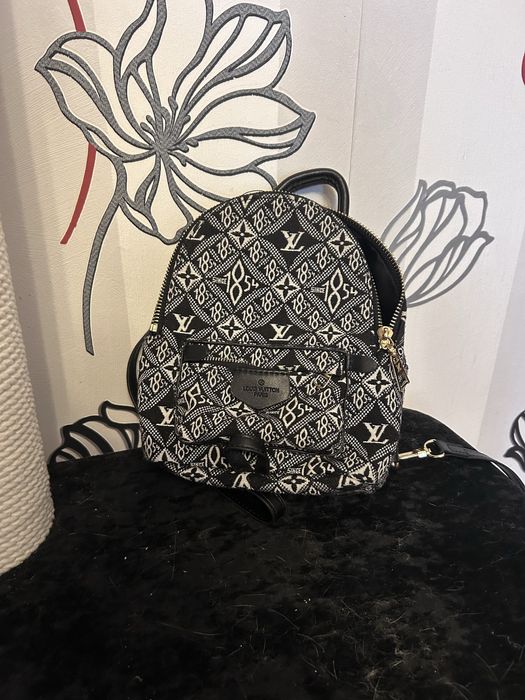 Клатч сумка рюкзак