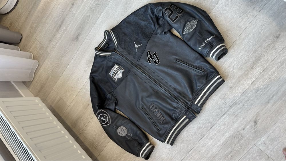 Курточка Jordan Super Rare Air Jordan Leather Varsity Jacket