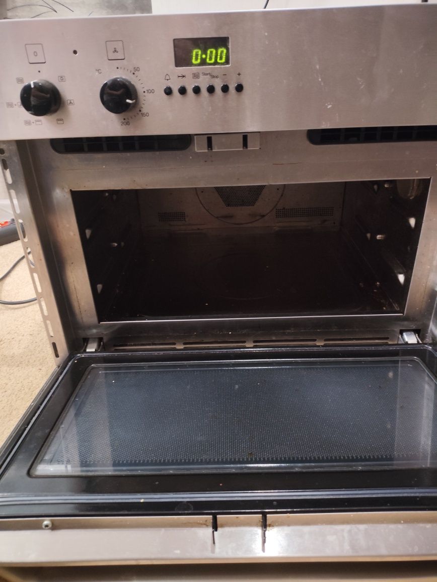 Духовой шкаф Miele H146MB