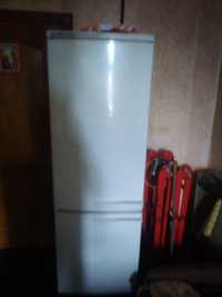 Продам холодильник STINOL  1200гр.