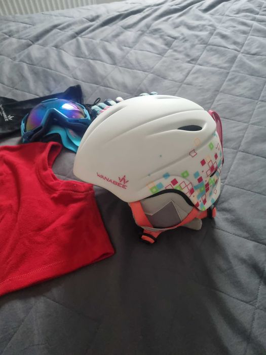 Kask narciarski i akcesoria dla dziewczynki