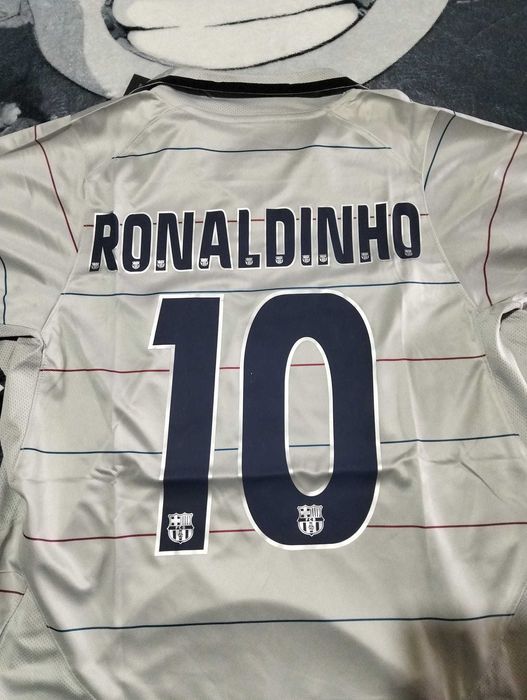Camisola Barcelona Ronaldinho 10 - Tamanho L