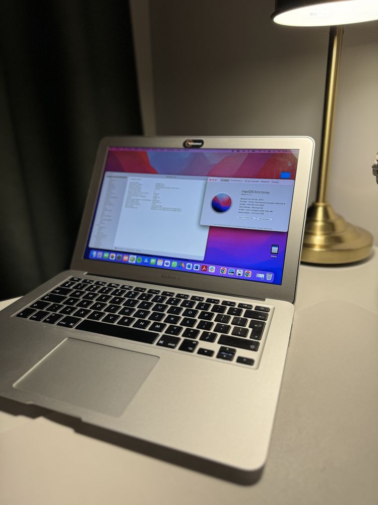 MacBook Air (13-inch, 2017)