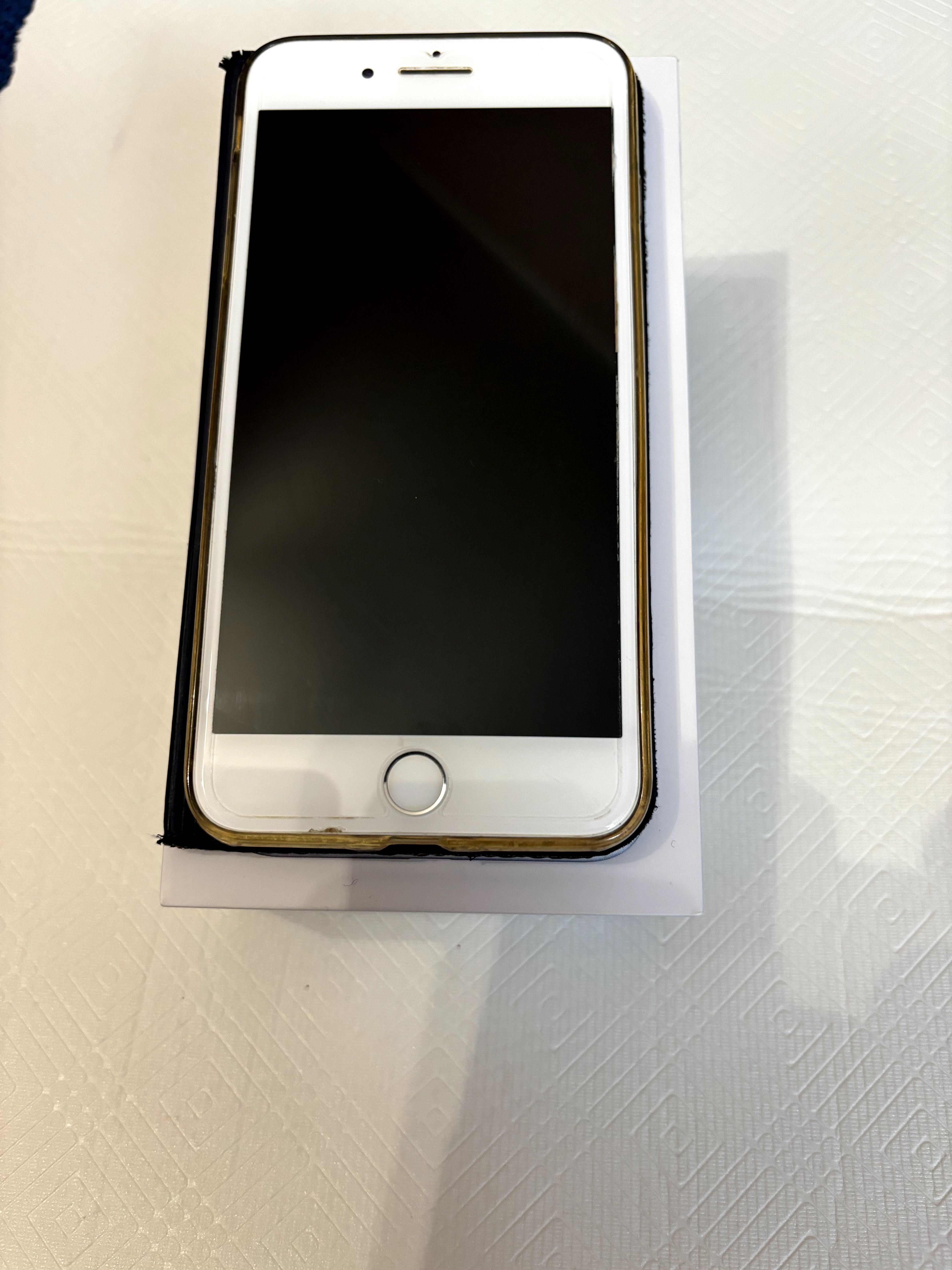 IPHONE 8 PLUS 256GB 3MG RAM w Bardzo dobrym stanie