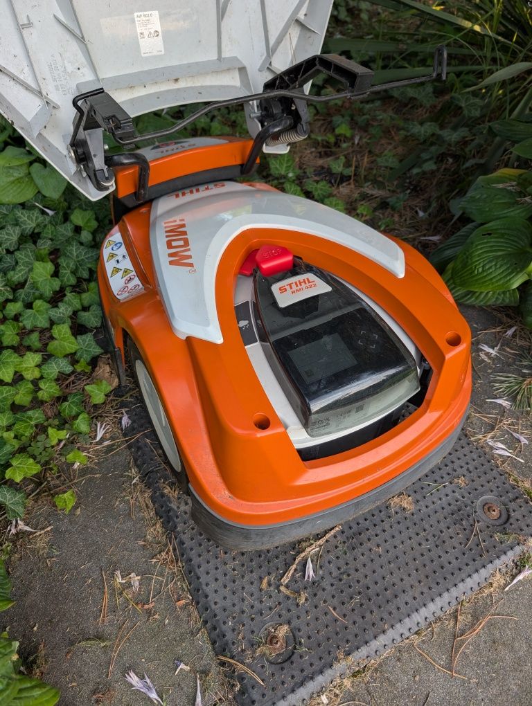 Robot koszący Stihl RMI422P