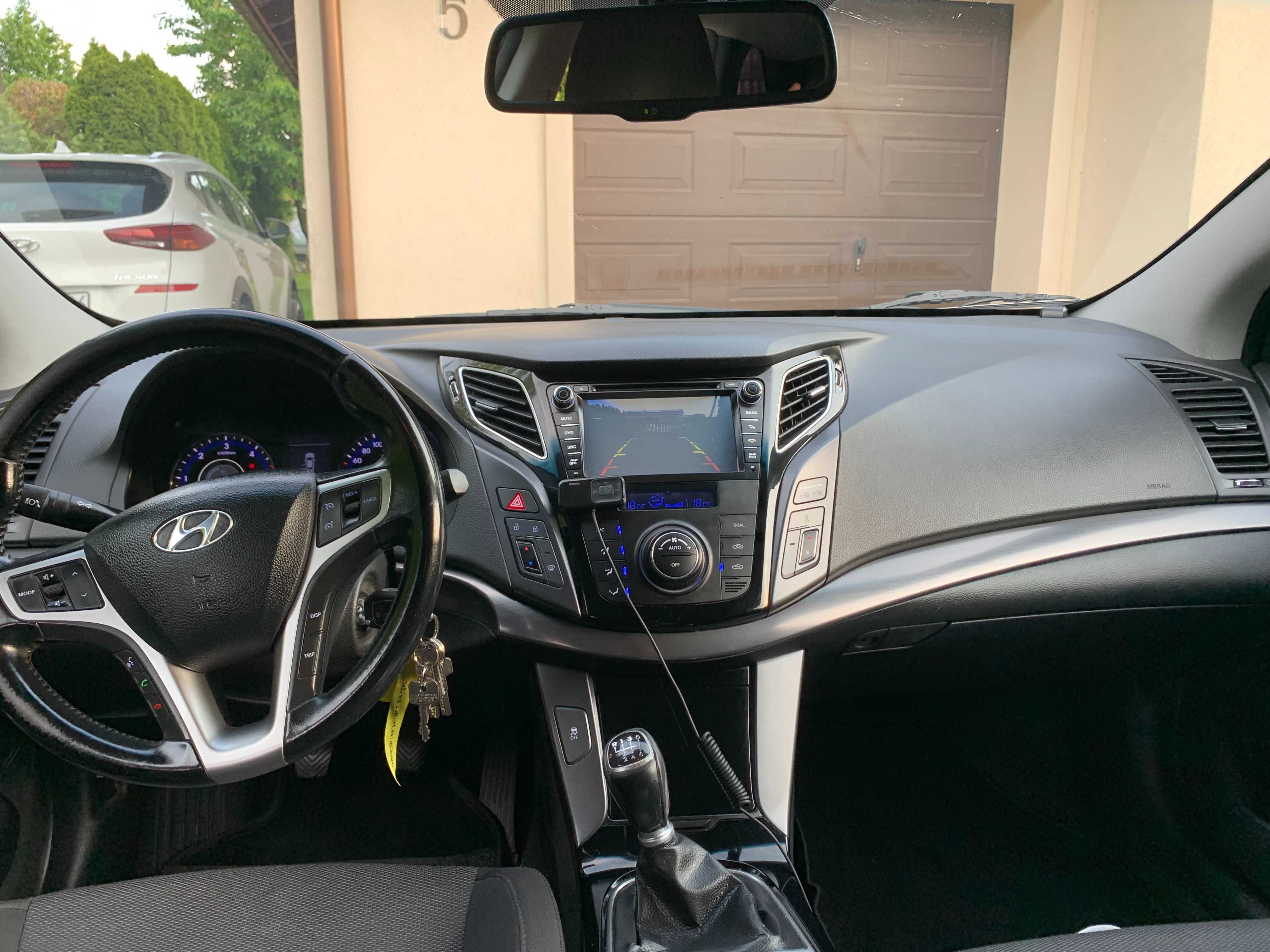 Hyundai i40 1.7 CRDI 136 KM kamera