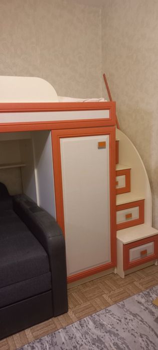 Дитяча стінка,меблі