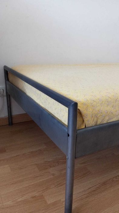 Estrutura de cama Heimdal IKEA 90x200 (solteiro)