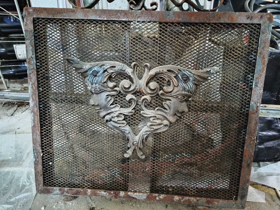 Porta de Lareira em Ferro – Vintage