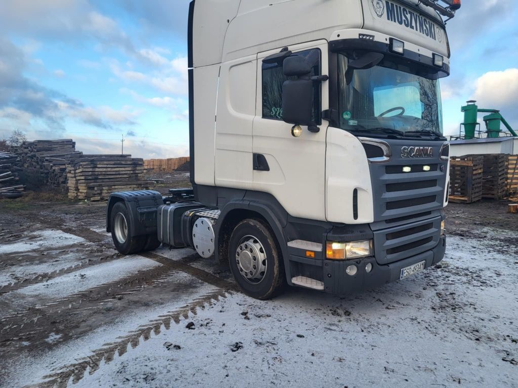 Ciągnik siodłowy SCANIA