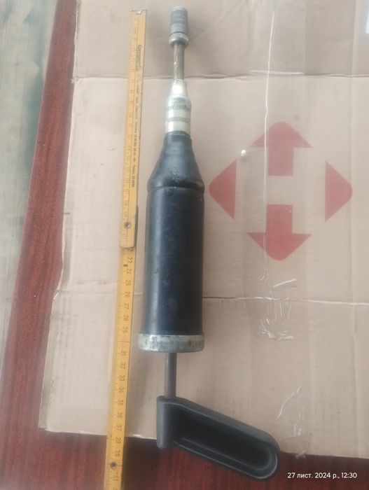 Шприц ричажно -плунжерний.