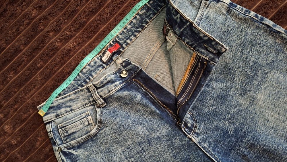 Джинси мом синього кольору