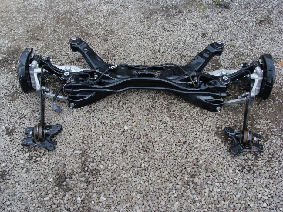 sanki zwrotnice wahacze tył vectra c croma saab 93 9-3