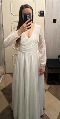 Suknia szyfonowa z dlugim rekawem biala