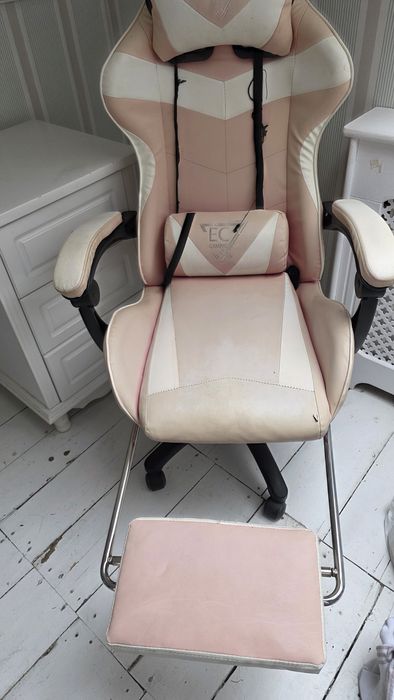 Fotel gamingowy do biurka