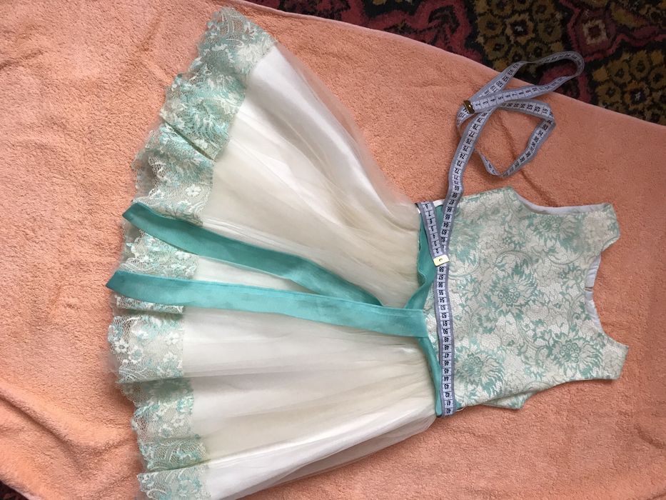 Плаття випусне на діачинку