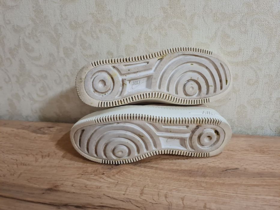 Кроссівки кеди Nike р.38.5 натуральна замша на платформі