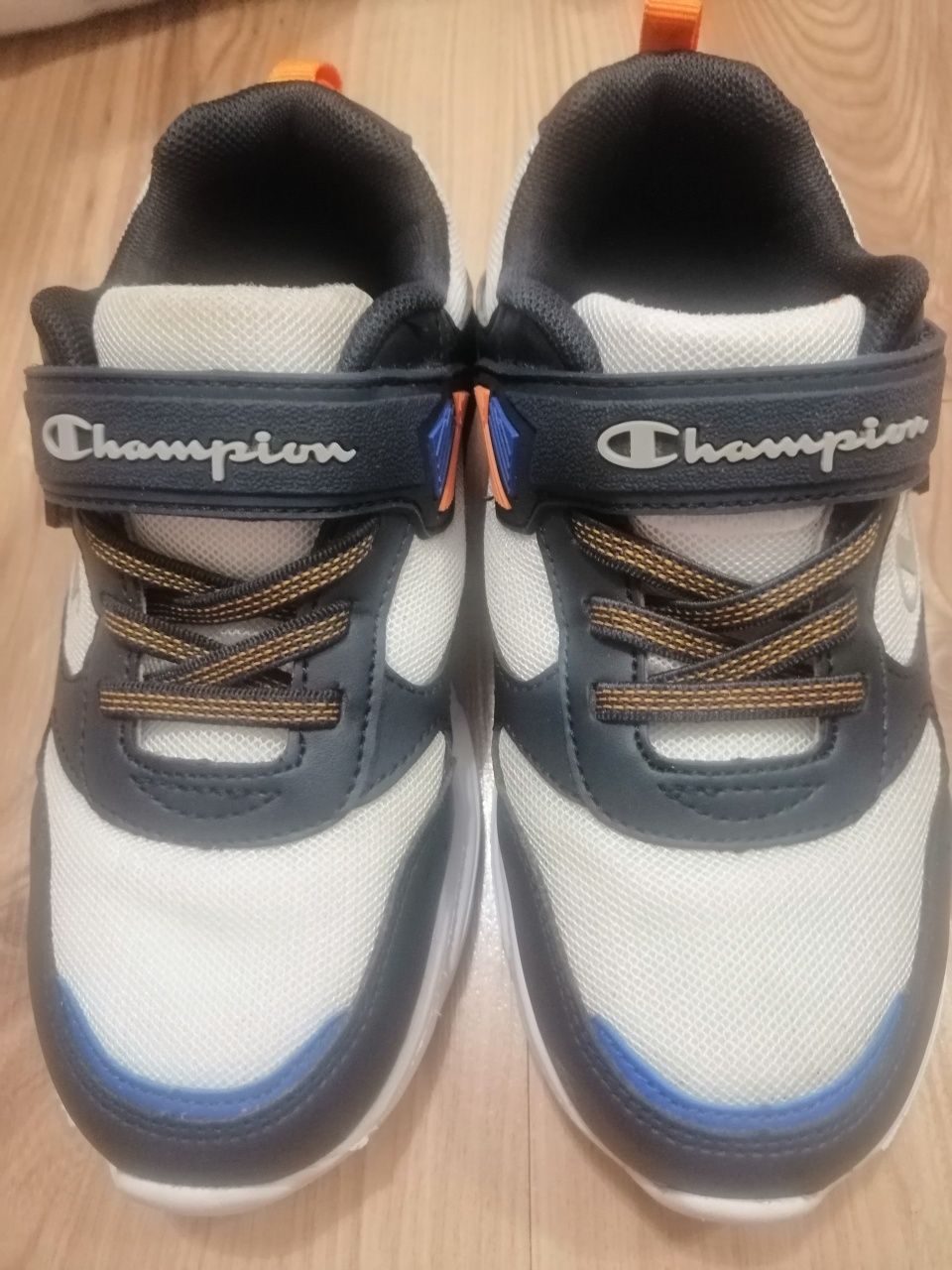 Buty dla chłopca firmy champion r. 32