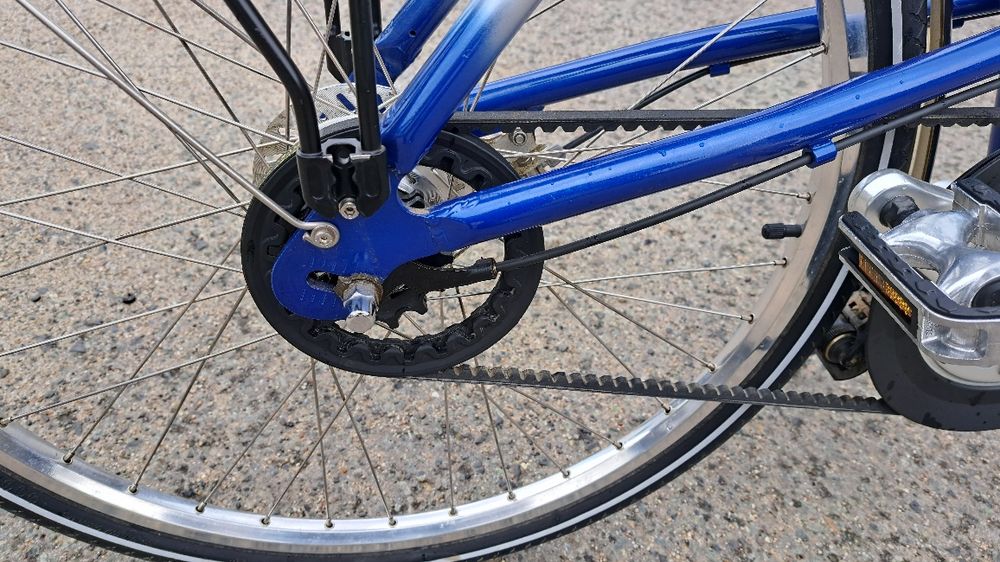 Rower Mercedes na pasku