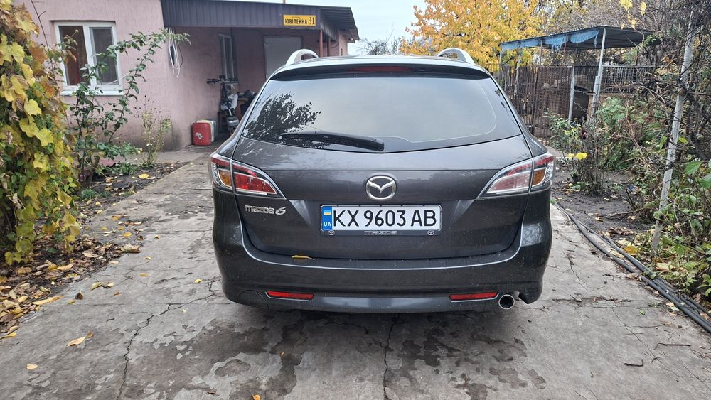 Продам автомобіль мазда 6