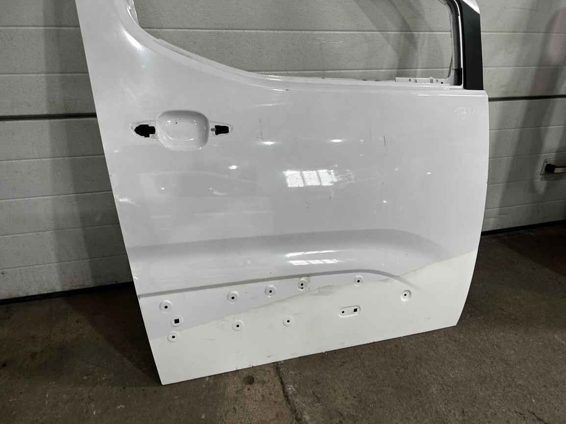 Peugeot/Citroen Berlingo 18- Двері перед R після ремонту DR1347 985619