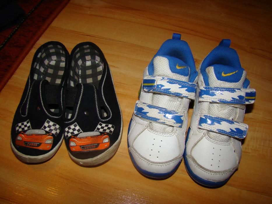 buciki dziecięce nike rozm.27,papcie gratis
