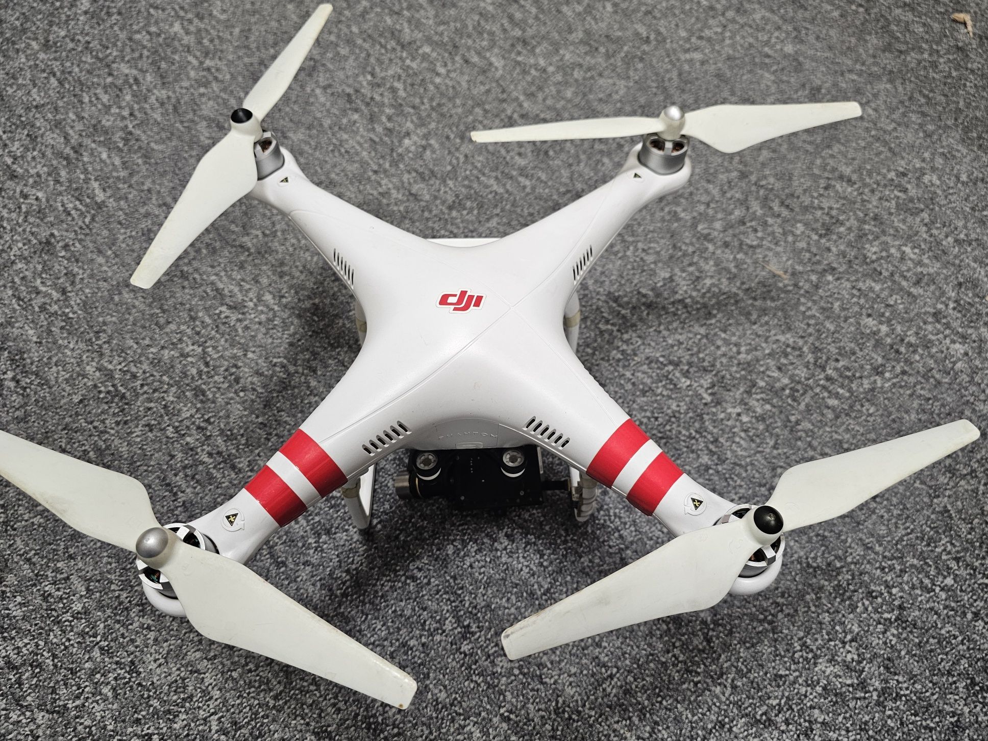 Dron DJI Phantom 2 + gimbal Zenmuse H3-3D - brak baterii!