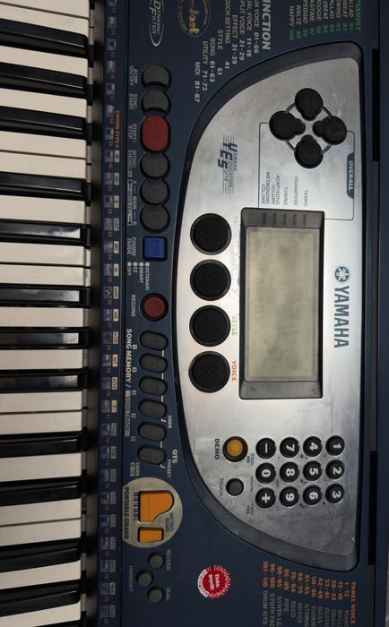 Синтезатор клавішний інструмент Yamaha PSR-270