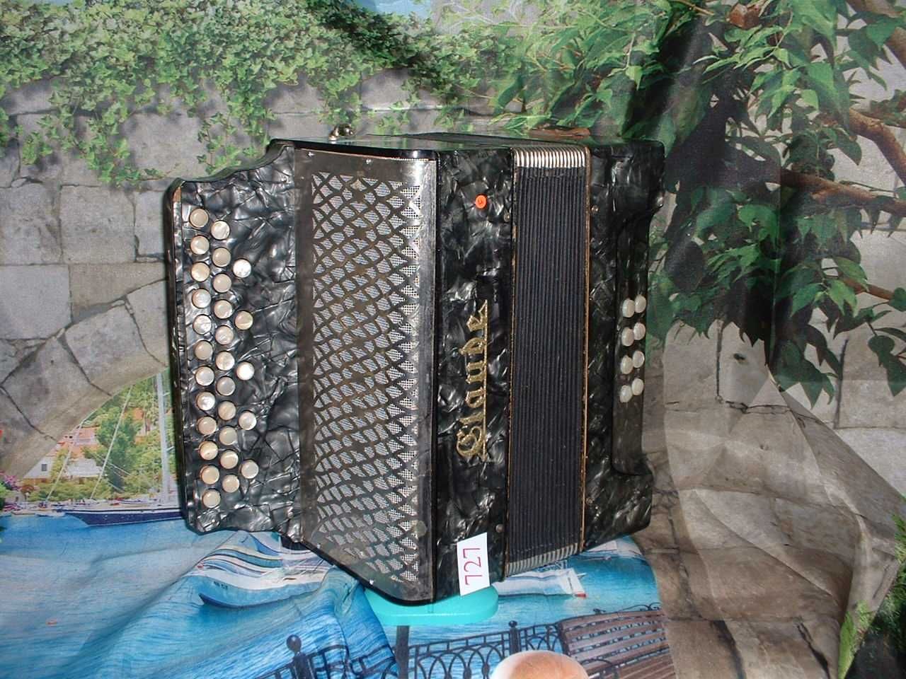 Concertina Avenda R, .727