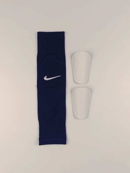 Футбольний комплект (гетри-обрізки Nike + щитки)