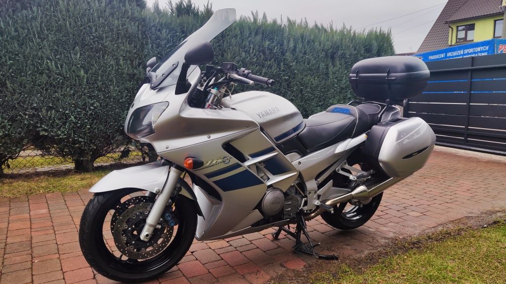 YAMAHA  FJR  1300  ** stan  WZOROWY  ** bezwypadkowy ** zarejestrowany