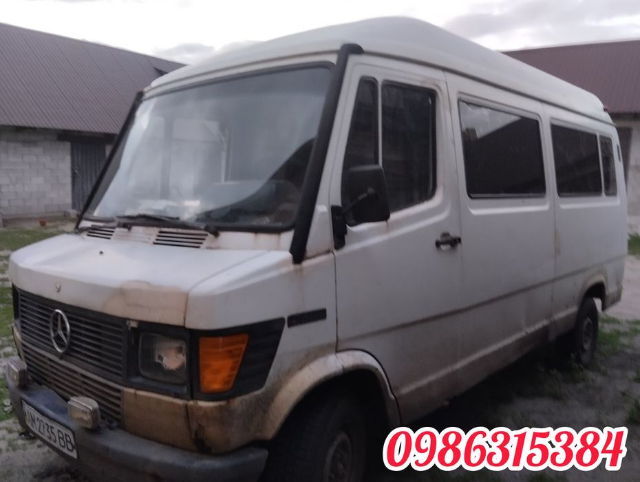 Mercedes 208 (1993 р.)