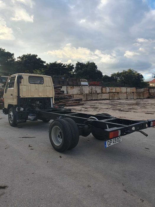 toyota dyna 250 ligeira direção assistida hidraulica