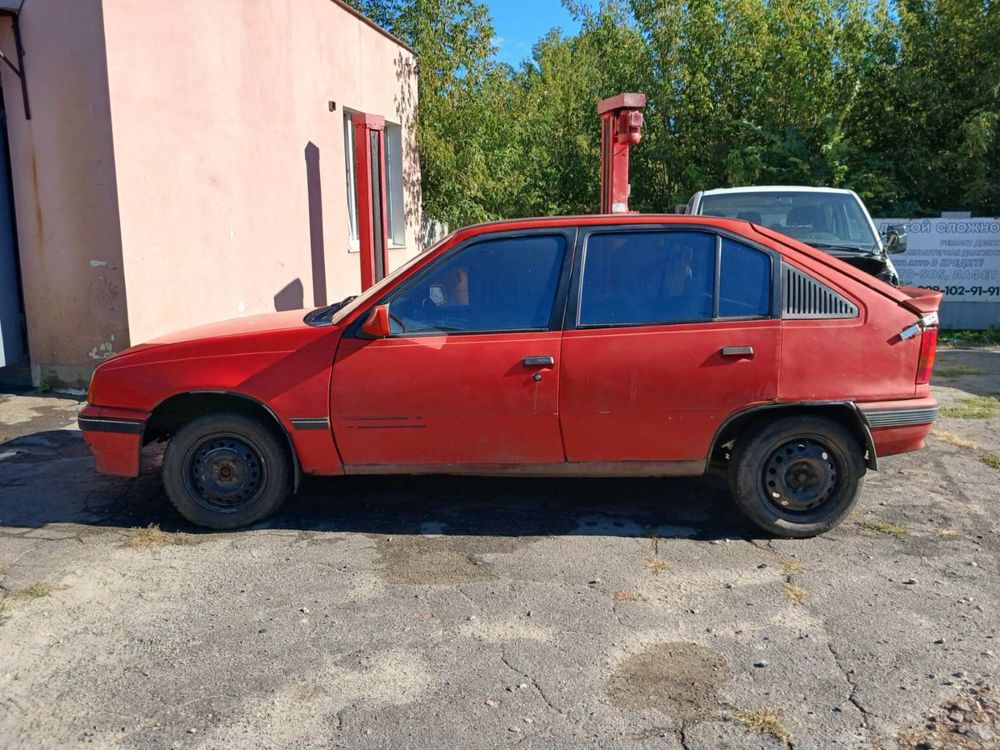 Продам Opel Kadet 88 год 1.6 автомат