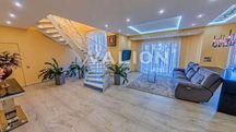 Продам квартиру  Центр, вул. Дмитриевская 45, Пентхаус, новий ремонт