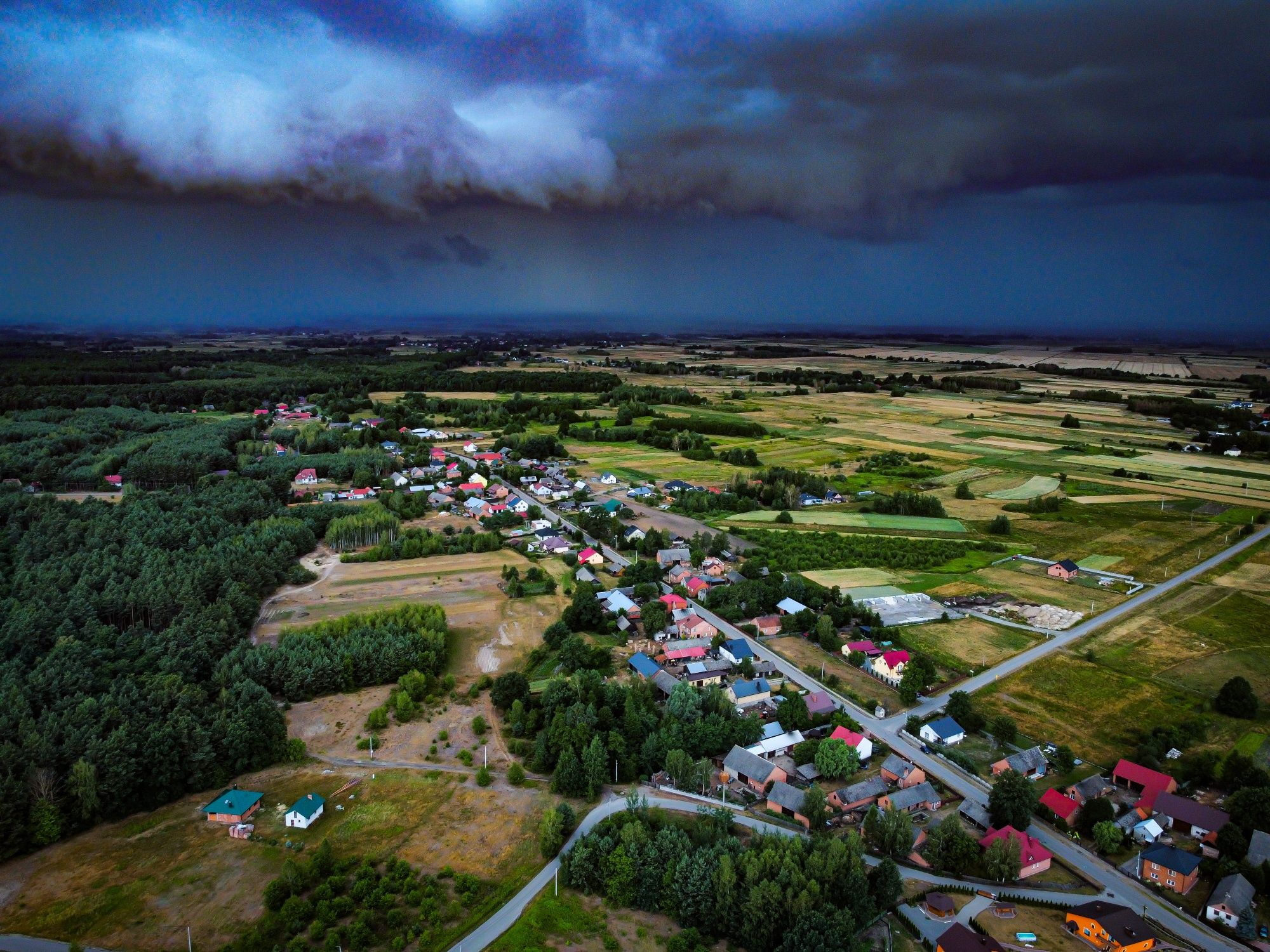 Usługi foto - wideo dronem, zdjęcia i filmy z drona