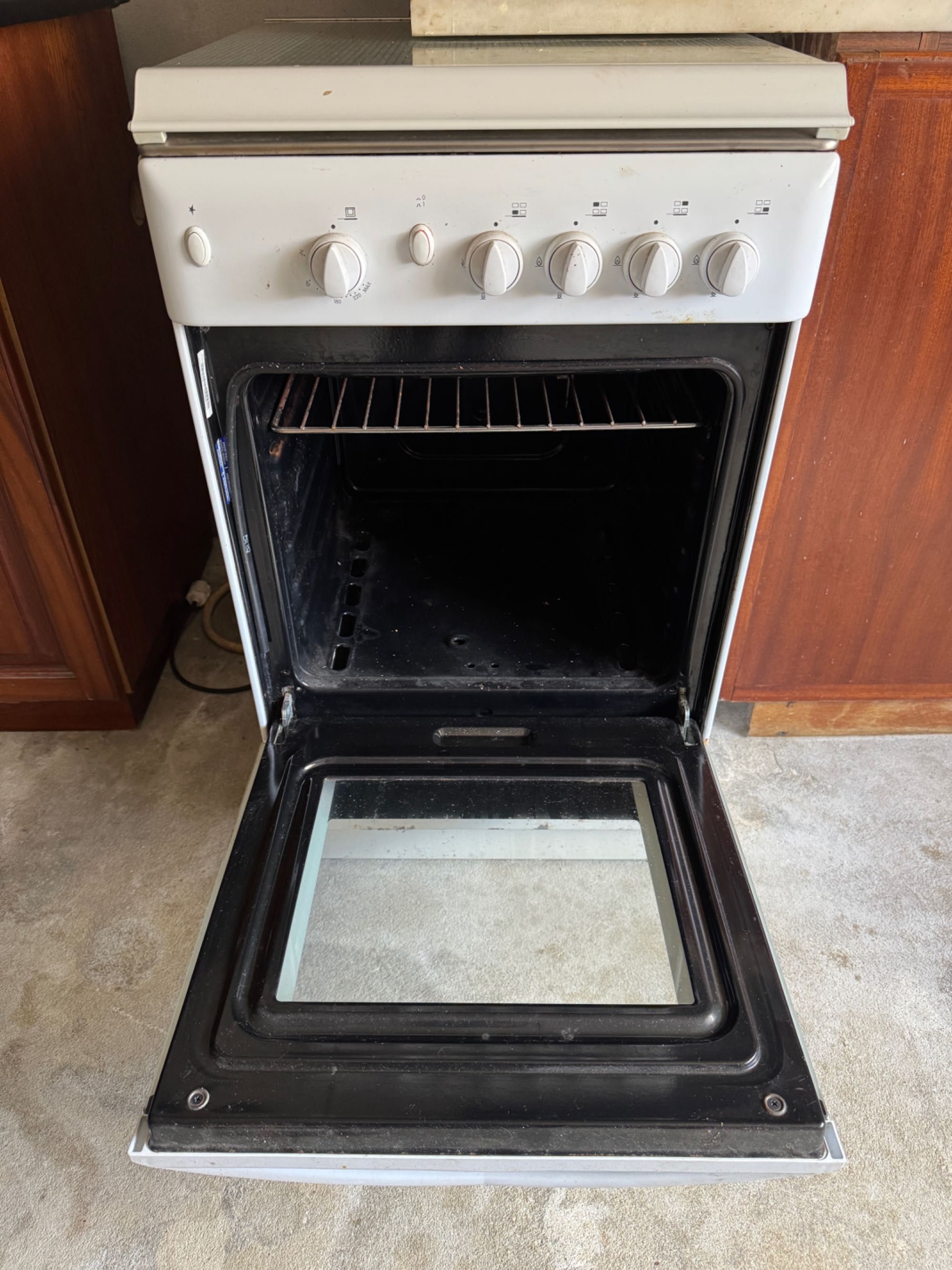 Fogão Indesit com Forno