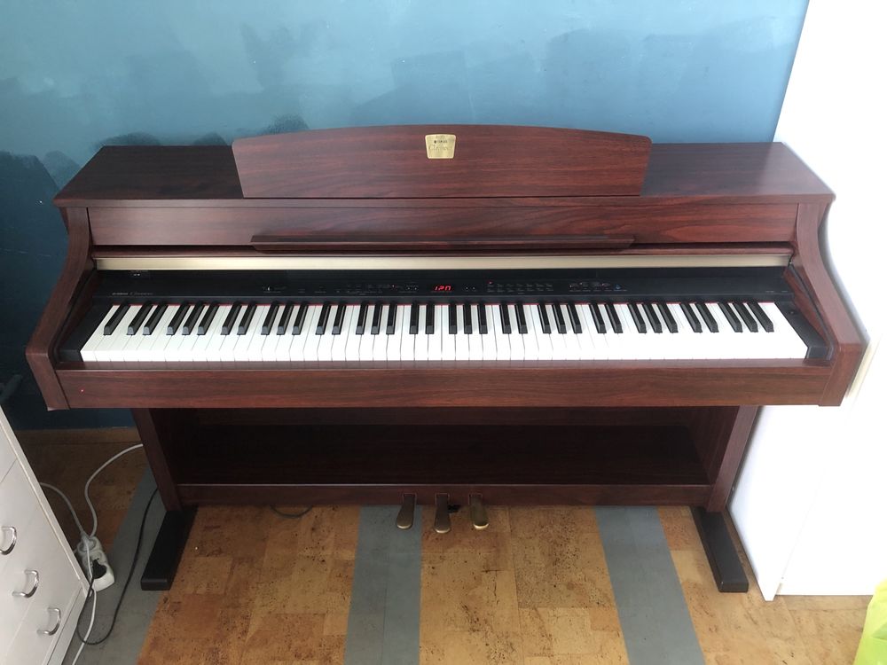 Pianino cyfrowe Yamaha Clavinova CLP 330
