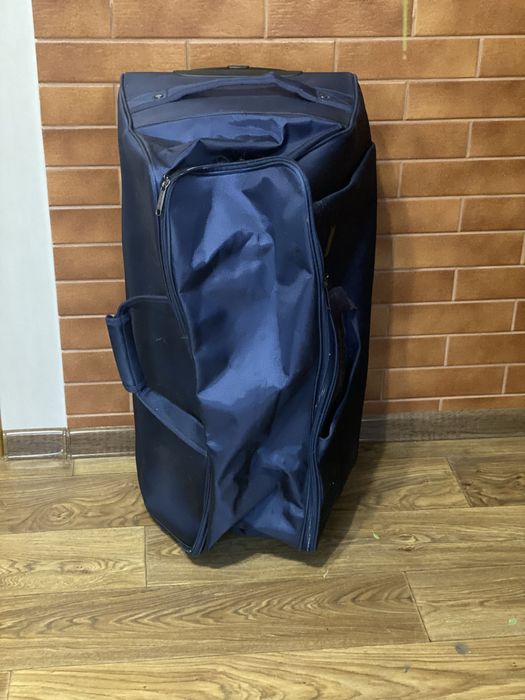 Сумка на коласах, велика валіза на колесах