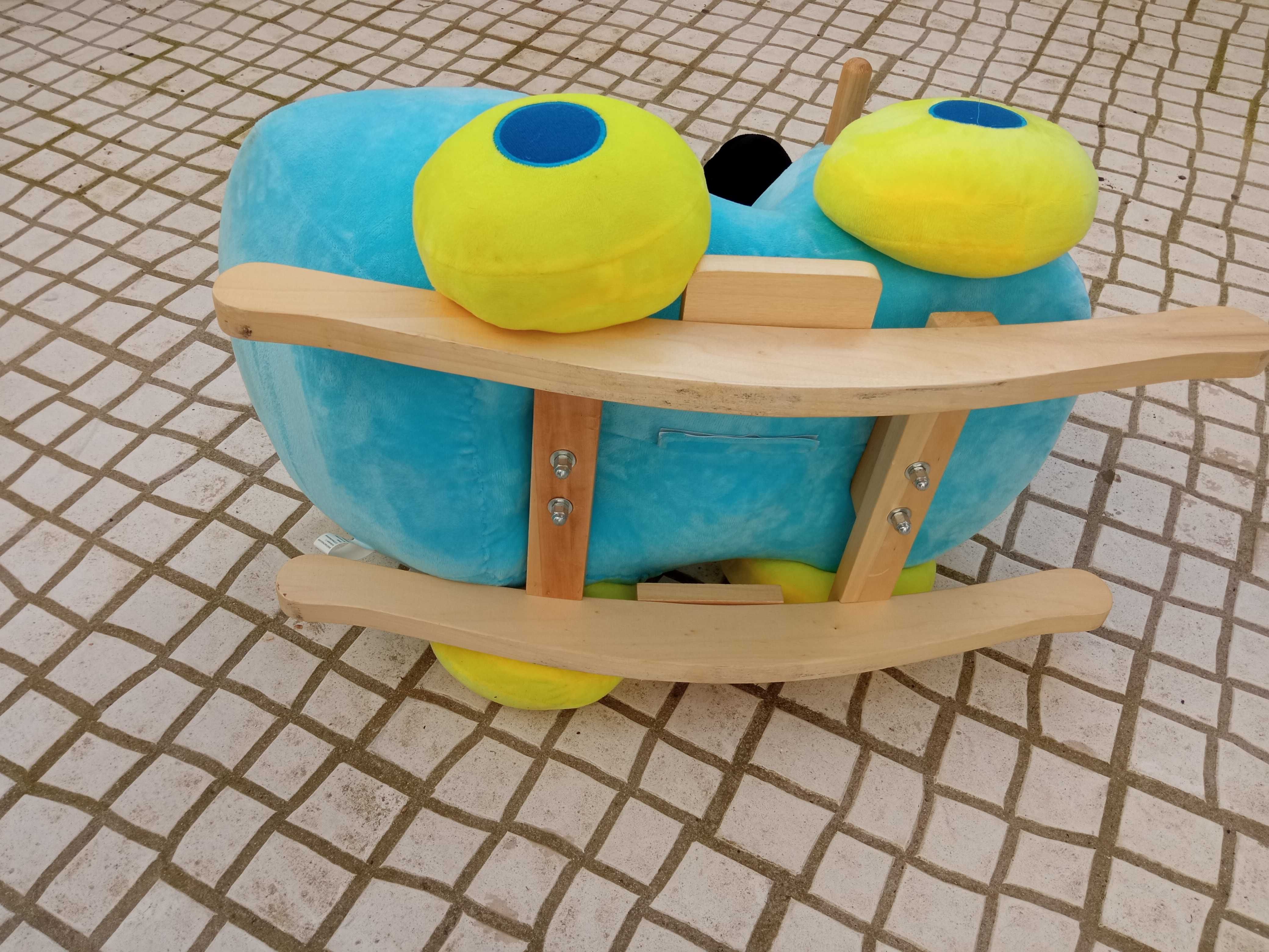 Carro baloiço de peluche como Novo