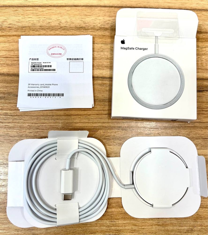 Безпроводна зарядка  MagSafe Charger 15W USB-C для iPhone and Airpods