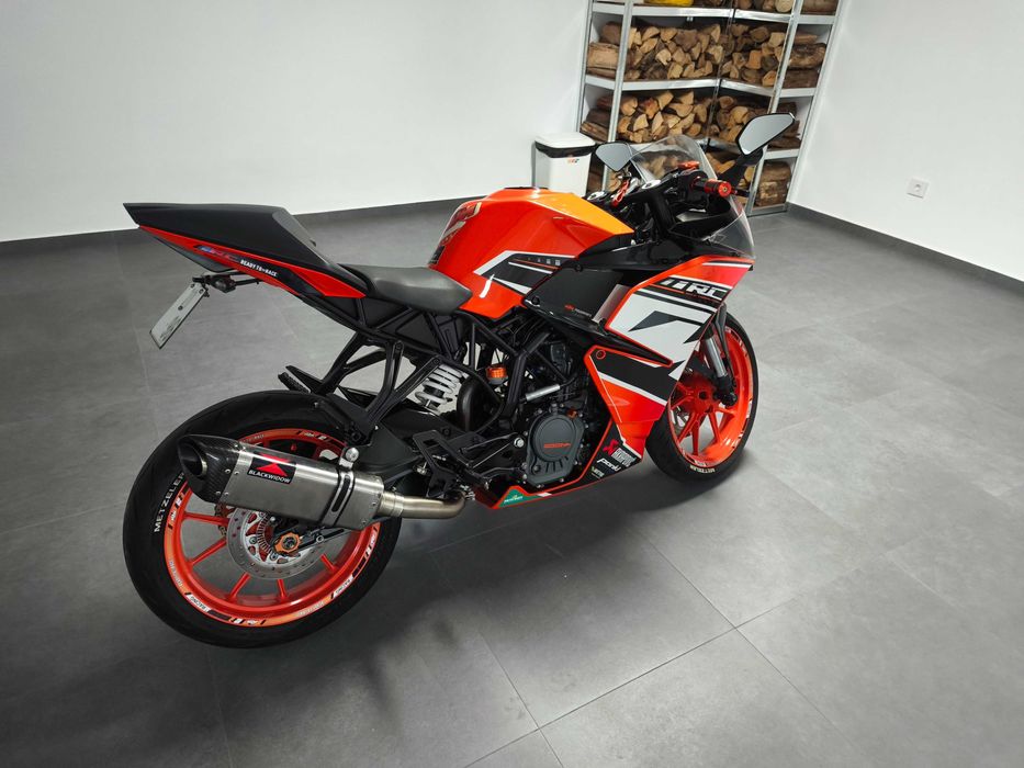 KTM RC 125 como nova