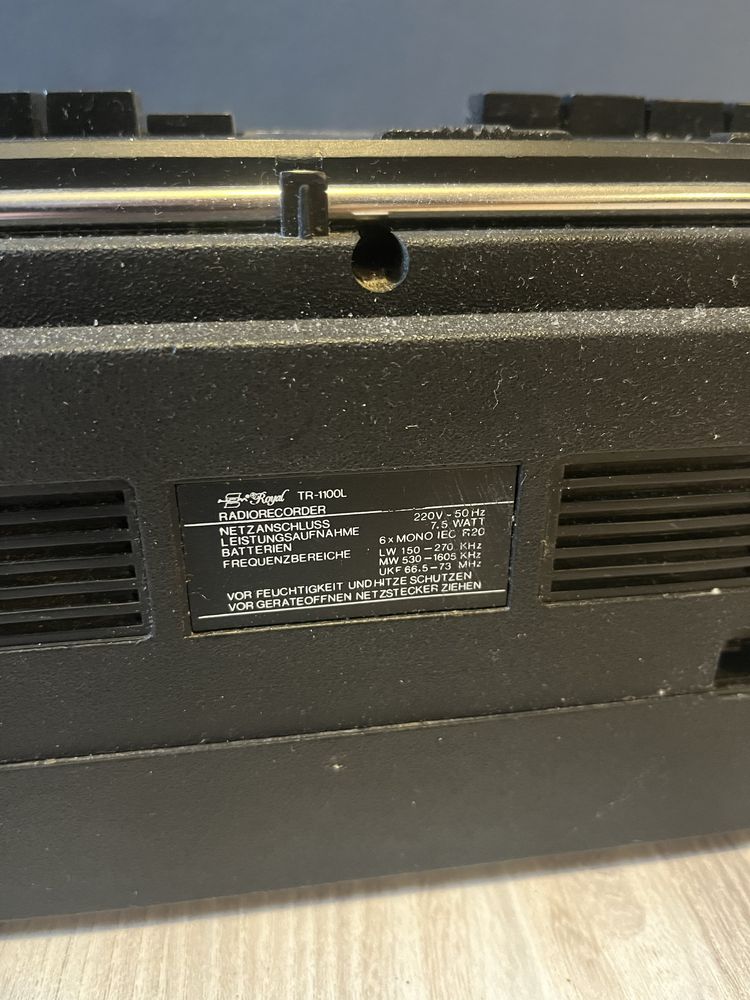 Boombox HCM Royal TR 1100L – radio z lat 90-tych, sprawne prl