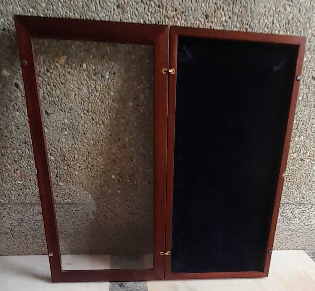 expositor com porta